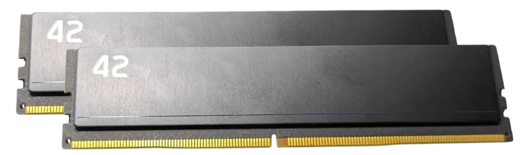 42 DDR5 U-DIMM Kit by Exceleram
