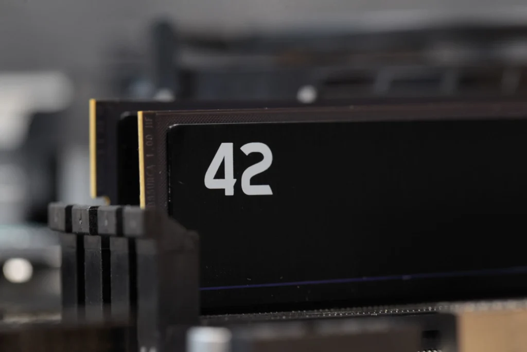 42 DDR RAM by Exceleram kit in motherboard