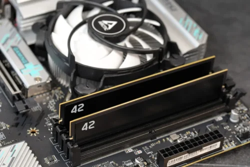 42 DDR RAM by Exceleram kit in motherboard next to CPU
