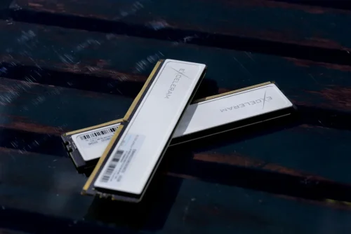DDR5 U-DIMM BlackWhite Memory by Exceleram with dark background